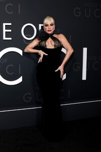 lady-gaga-house-of-gucci-premiere-in-new-york-3.jpg