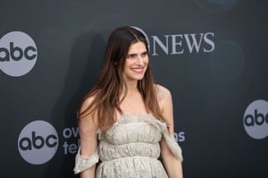 lake-bell-abc-disney-television-2019-upfront-in-nyc-05-14-2019-3.jpg