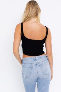 le_lis-sleeveless-ribbed-top-with-rhine-stone-black-bc099809_l.thumb.jpg.2b33c9931de66863b1d8ec4fb4bc9cb1.jpg