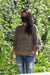 mila-kunis-out-and-about-in-los-angeles-10-21-2021-2.jpg