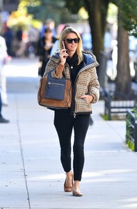 nicky-hilton-out-and-about-in-new-york-11-01-2021-2.jpg