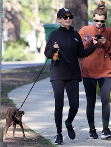 nicole-richie-out-with-her-dog-in-beverly-hills-11-10-2021-2.jpg