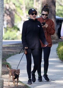 nicole-richie-out-with-her-dog-in-beverly-hills-11-10-2021-3.jpg