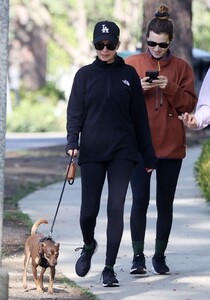 nicole-richie-out-with-her-dog-in-beverly-hills-11-10-2021-6.jpg