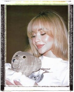 sabrinacarpenter-26112021-0001.jpeg