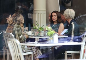 sarah-jessica-parker-kristin-davis-and-cynthia-nixon-filming-a-lunch-scene-at-the-and-just-like-that-set-in-manhattan-10-26-2021-1.jpg