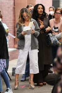 sarah-jessica-parker-nicole-ari-parker-kristen-davis-and-sarita-choudhury-bushwick-11-02-2021-8.jpg