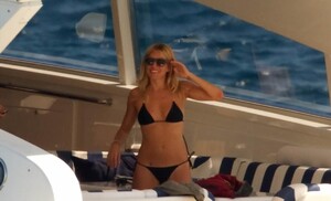 sienna_miller_18.jpg