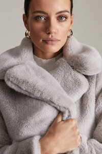 silver-grey-petite-wide-collar-faux-fur-coat-2.jpeg