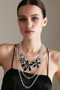 silver-plated-statement-flower--necklace.jpeg