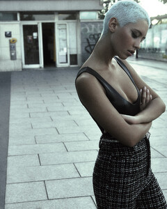 ss55_saint_laurent-4fb13db8bd4704fae23544c2316c0dc0b_thumb.jpg
