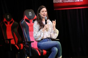 summer-glau-q-a-panel-at-supanova-sydney-7.jpg