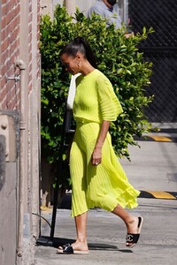 thandie-newton-arrives-at-el-capitan-entertainment-centre-in-hollywood-08-26-2021-0.jpg