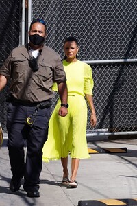 thandie-newton-arrives-at-el-capitan-entertainment-centre-in-hollywood-08-26-2021-4.jpg