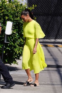 thandie-newton-arrives-at-el-capitan-entertainment-centre-in-hollywood-08-26-2021-6.jpg