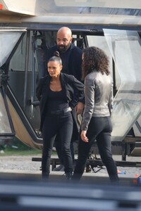 thandie-newton-on-the-set-of-westworld-season-4-in-los-angeles-11-19-2021-2.jpg