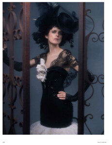 vogue-germany-4-2013_stella-tennant_(5).thumb.jpg.c30af348d6818a30d7fd4361414ef1cc.jpg