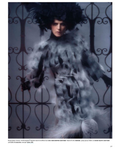 vogue-germany-4-2013_stella-tennant_(9).thumb.jpg.1387c668bb6c8c11f9580692dfd6554a.jpg