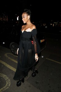 winnie-harlow-at-a-fundraiser-for-amazon-jungle-in-london-09-30-2021-4.jpg