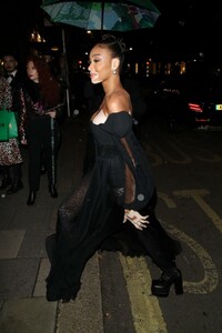 winnie-harlow-at-a-fundraiser-for-amazon-jungle-in-london-09-30-2021-5.jpg