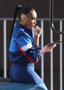 winnie-harlow-at-a-puma-photoshoot-in-los-angeles-10-20-2021-3.jpg