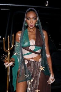winnie-harlow-at-doja-cat-s-costume-party-in-los-angeles-10-20-2021-4.jpg