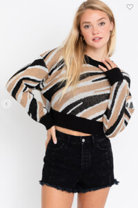 zebra-print-crop-sweater-black-9c63592e_l.thumb.jpg.31553d2ad4b2fcfc01e841e78d181359.jpg