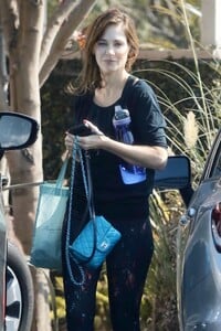 zooey-deschanel-in-leggings-los-angeles-09-16-2019-0.jpg