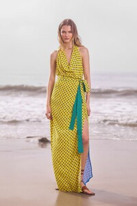 00005-Staud-PreFall-22-NewYork-credit-brand.jpg