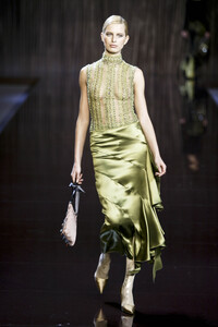 1006551903_Valentino2003WomenRTW79.thumb.jpg.759060607f39126dace8b79c3415e2e7.jpg