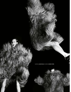 Elle No. 3963 - 3 Décembre 2021-page-006.jpg