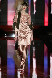 11038317_Valentino2003HauteCouture279.thumb.jpg.615bc84081cfa8ecb6fa605b28b1de5c.jpg