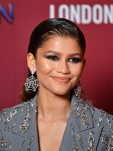 Zendaya+Coleman+Spiderman+No+Way+Home+Photocall+uiSWZqUgJ1Ex.jpeg