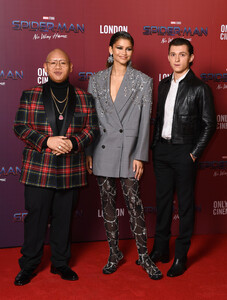 Zendaya+Coleman+Spiderman+No+Way+Home+Photocall+okHWt_VzLVgx.jpeg