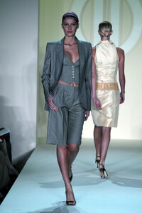 1172235846_BillBlass2003WomenRTW42.thumb.jpg.99d51f0151319865f5649962f31528e9.jpg