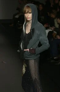 Karolina f02jorando-2b.jpg