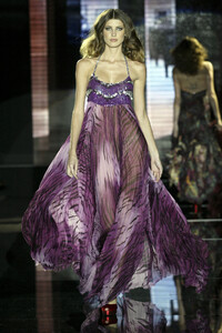 1224163510_Guerriero2005WomenRTW102.thumb.jpg.1e6d97baee16c6225c576bf1740fc88c.jpg