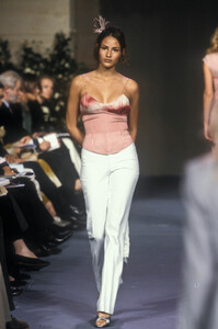 1284385583_Chloe1999WomenRTW12.thumb.jpg.16a591ca05be0a8ad071fcdc4ac8f7ea.jpg