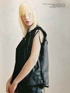 id uk febr 2001 (9).jpg