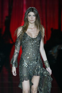 1332119228_ElieSaab2003HauteCouture91.thumb.jpg.e6fdd2a04581cf2beb33c2174b592a55.jpg