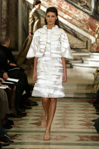 1341292836_RalphRucci2003HauteCouture33.thumb.jpg.8264c4a494baefd23f37ab4617ccbf86.jpg