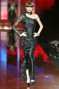 1422551013_Valentino2003HauteCouture477.thumb.jpg.7aa83fc727196d0871a402bb3013fbb8.jpg