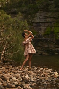 1425002667_24S31-21SS5076_Allure_Tiered_Mini_Dress_Beige-21647-Aje-1290_frontshot-_2.thumb.jpeg.575911e347c77970c32d7f3c972579b9.jpeg