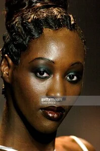 ekue s05jpgHC--1272667036-.jpg