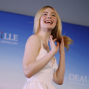 elle_fanning_13 (2).jpg