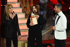 2021 Monica Bellucci during the semi-final of the broadcast Dancing With The Stars at the Rai Foro italico auditorium 004.jpg