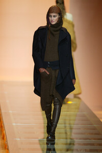 1502768485_JeanPaulGaultier2003WomenFall(3).thumb.jpg.2f13fcd7280c0091af4a39121613f66b.jpg