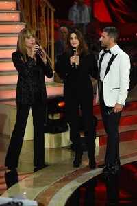 2021 Monica Bellucci during the semi-final of the broadcast Dancing With The Stars at the Rai Foro italico auditorium 002.jpg