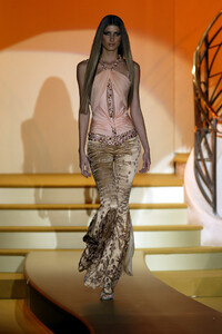 156132151_GianniVersace2004HauteCouture30.thumb.jpg.cb55f02cf9a49f7dd4958cabb9c42b0c.jpg