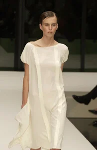 karolina s02krizia-2b.jpg